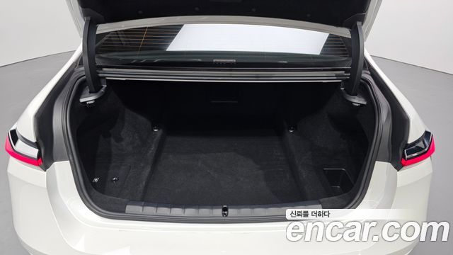 BMW 7-Series 2023 — photo 31