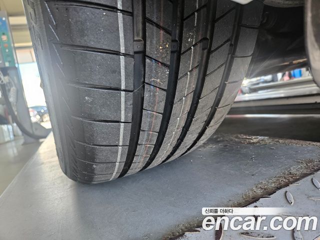 BMW 7-Series 2023 — photo 33