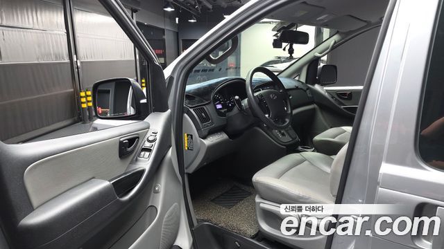 Hyundai Starex 2020 — photo 13