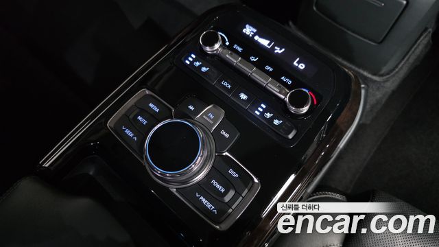Genesis EQ900 2018 — photo 22
