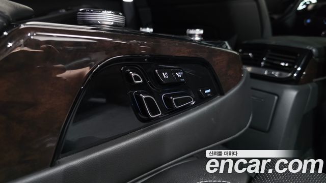 Genesis EQ900 2018 — photo 23
