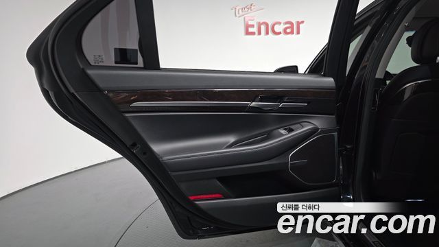 Genesis EQ900 2018 — photo 15