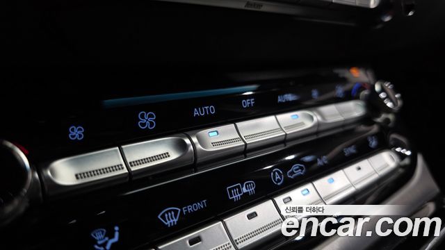 Genesis EQ900 2018 — photo 40