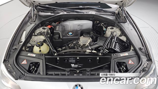 BMW 5-Series 2016 — photo 6