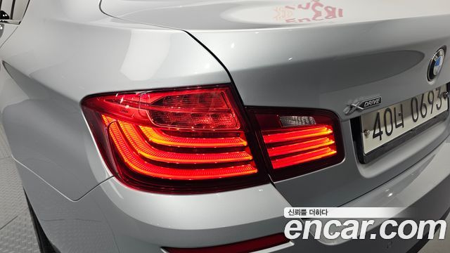 BMW 5-Series 2016 — photo 9