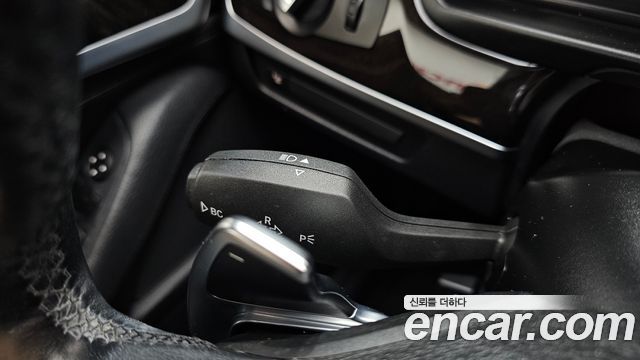 BMW 5-Series 2016 — photo 29