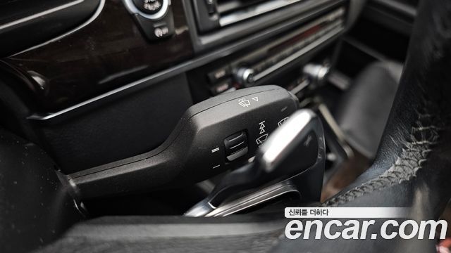 BMW 5-Series 2016 — photo 30