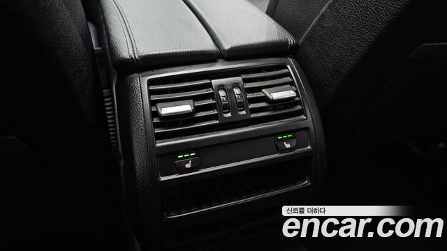 BMW 5-Series 2016 — photo 33