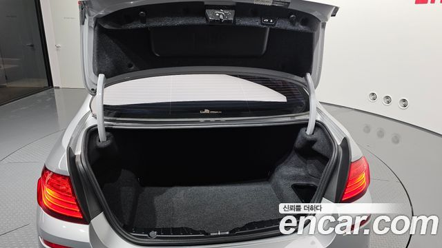 BMW 5-Series 2016 — photo 34
