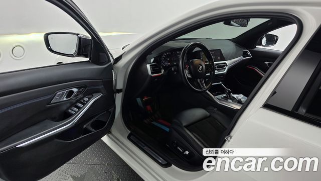 BMW 3-Series 2022 — photo 13