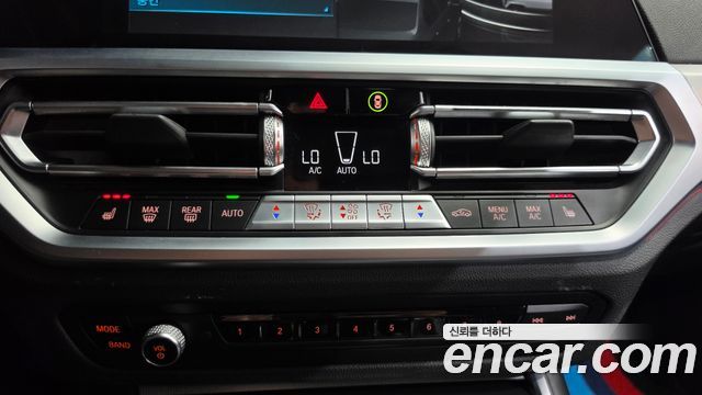 BMW 3-Series 2022 — photo 32