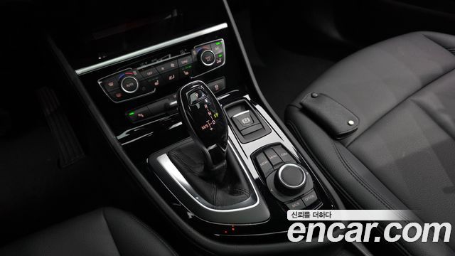 BMW 2-Series 2021 — photo 12