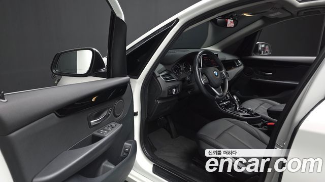 BMW 2-Series 2021 — photo 13