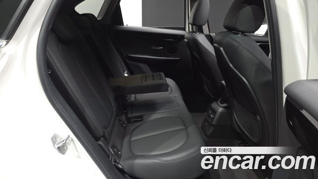 BMW 2-Series 2021 — photo 18