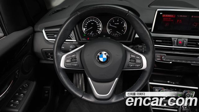 BMW 2-Series 2021 — photo 19