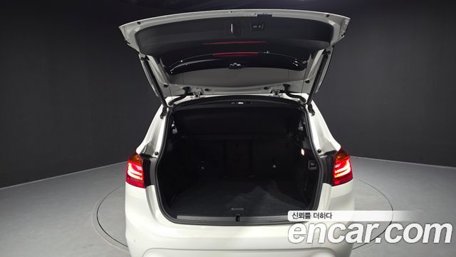 BMW 2-Series 2021 — photo 26