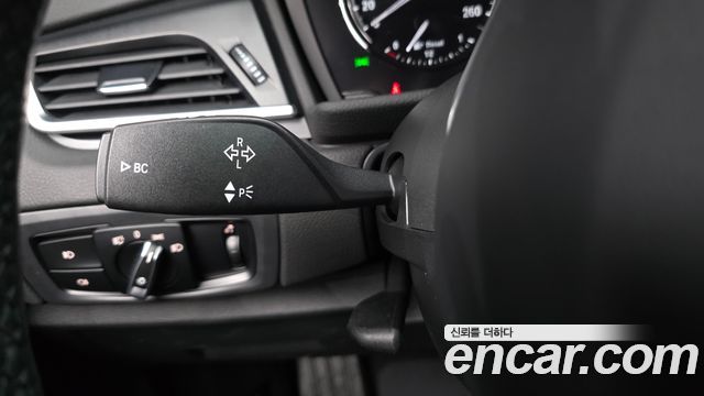 BMW 2-Series 2021 — photo 31