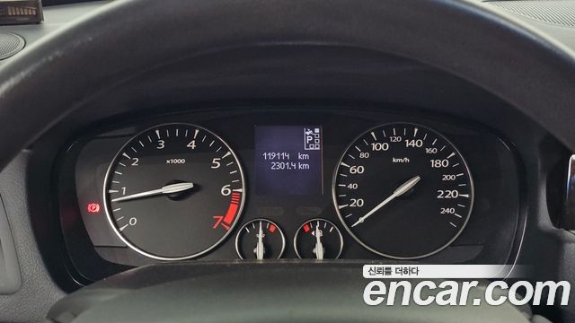 Renault Korea SM5  2010 — photo 8