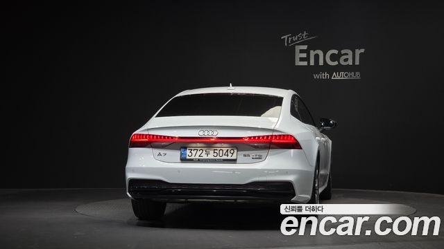Audi A7 2022 — photo 4