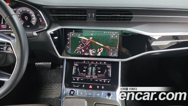 Audi A7 2022 — photo 25
