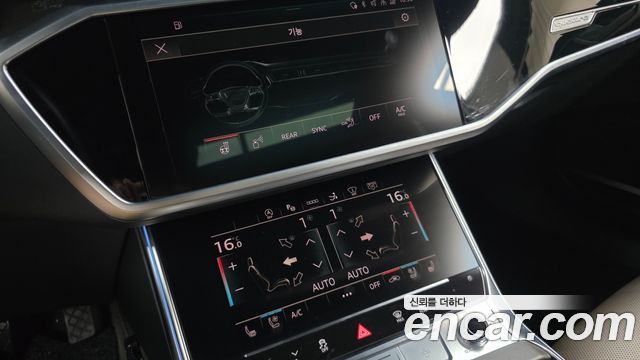 Audi A7 2022 — photo 29