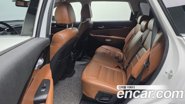 Kia Sorento 2019 — photo 16