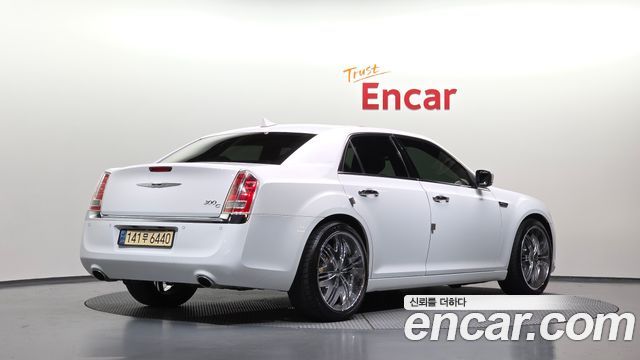 Chrysler 300C 2014 — photo 2