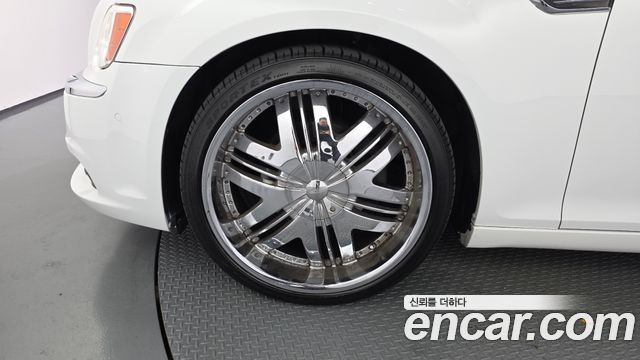 Chrysler 300C 2014 — photo 5