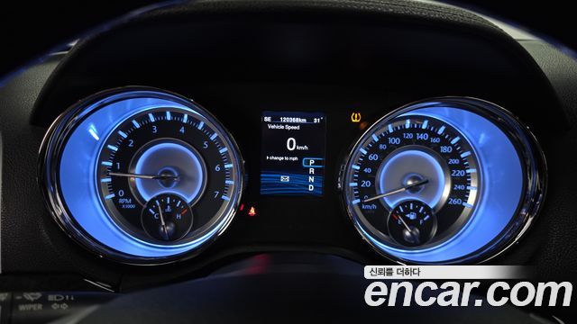 Chrysler 300C 2014 — photo 8