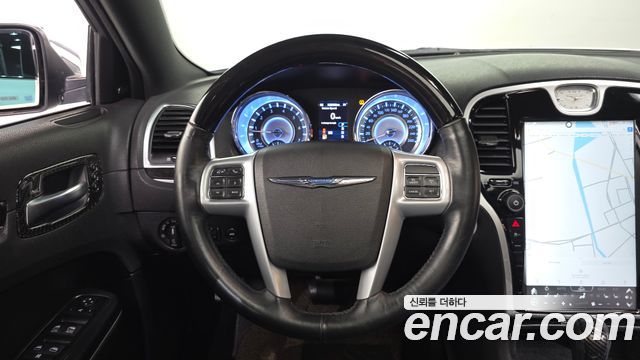 Chrysler 300C 2014 — photo 13