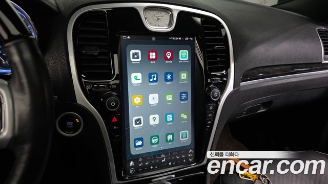 Chrysler 300C 2014 — photo 15