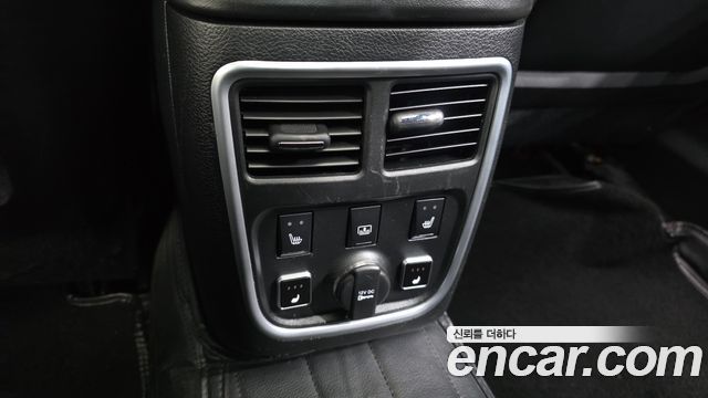 Chrysler 300C 2014 — photo 18