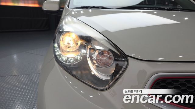 Kia morning 2012 — photo 8