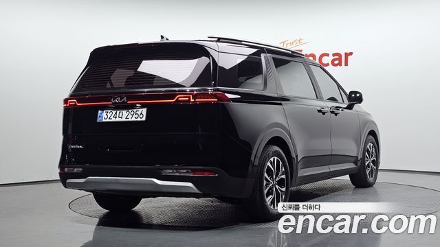 Kia Canival 2023 — photo 2