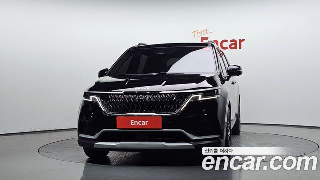Kia Canival 2023 — photo 3