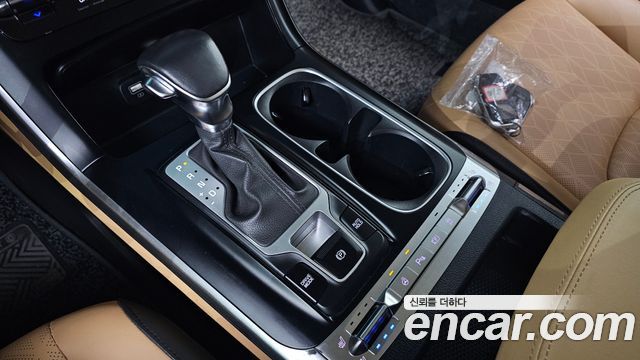 Kia Canival 2023 — photo 9