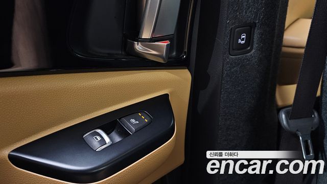 Kia Canival 2023 — photo 18