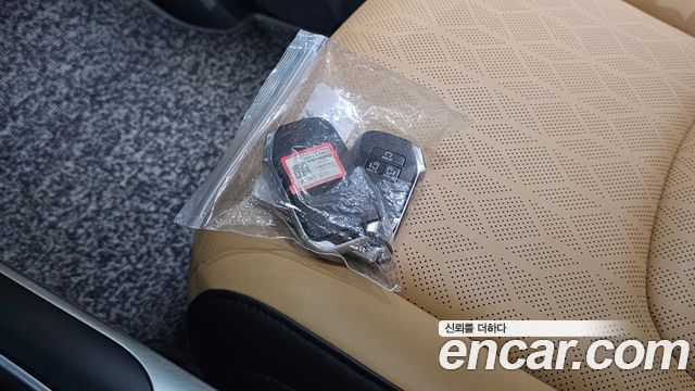 Kia Canival 2023 — photo 19
