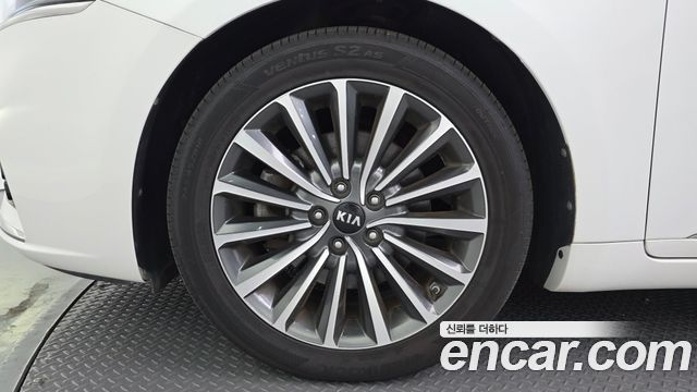 Kia K7 2017 — photo 5