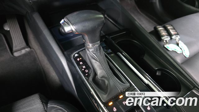 Kia K7 2017 — photo 12