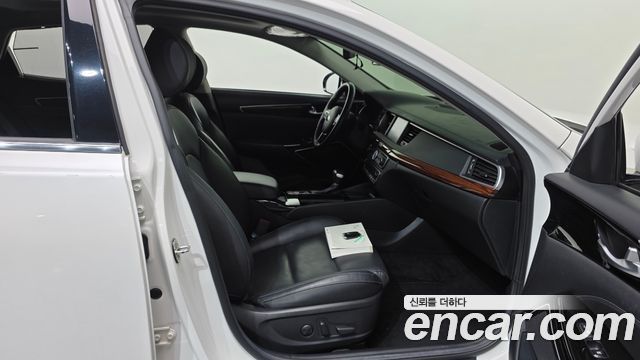 Kia K7 2017 — photo 13