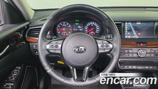 Kia K7 2017 — photo 20