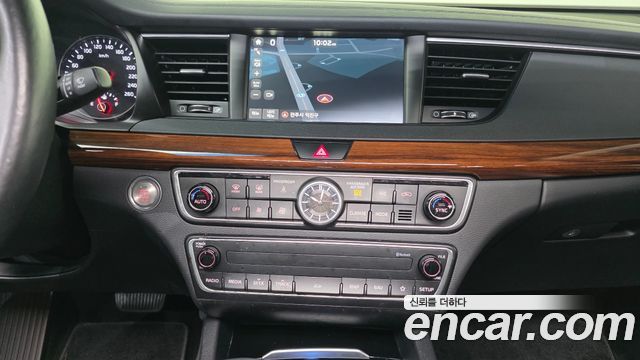 Kia K7 2017 — photo 21