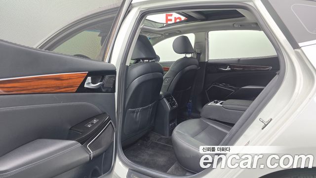 Kia K7 2017 — photo 23