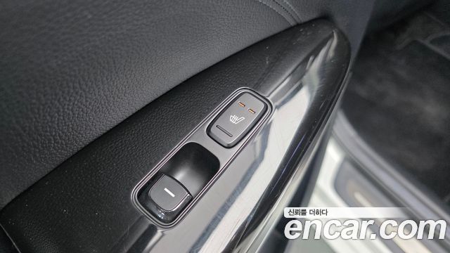 Kia K7 2017 — photo 24