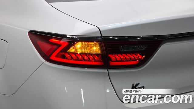 Kia K7 2017 — photo 9