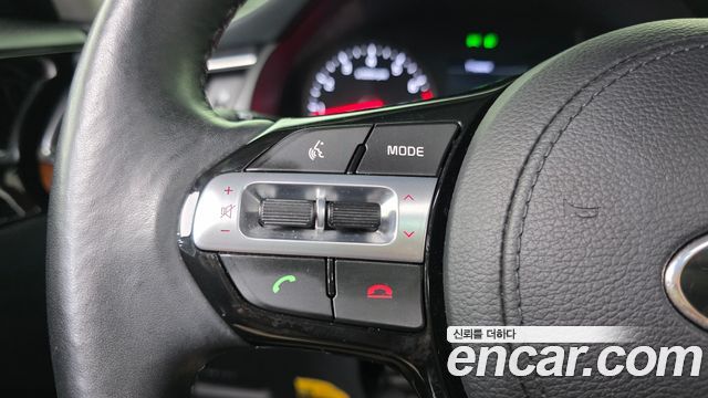 Kia K7 2017 — photo 16