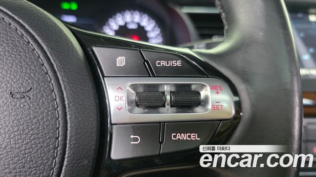 Kia K7 2017 — photo 31