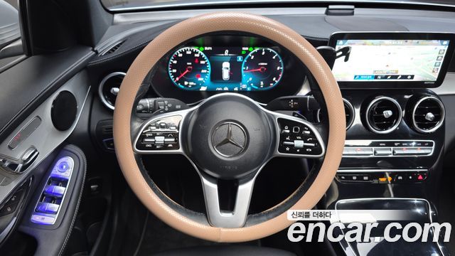 Mercedes-Benz GLC-Class 2021 — photo 20