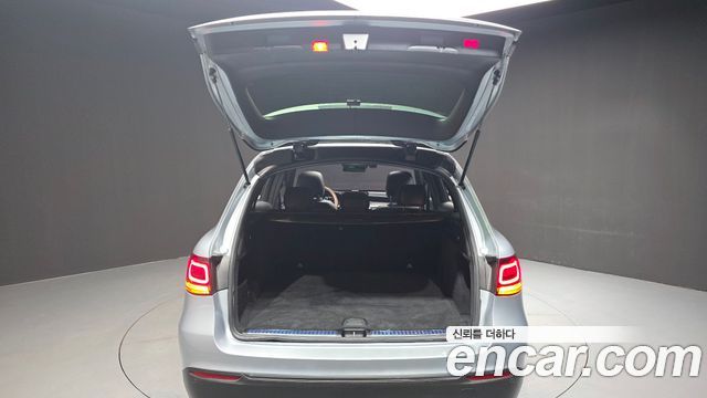 Mercedes-Benz GLC-Class 2021 — photo 24
